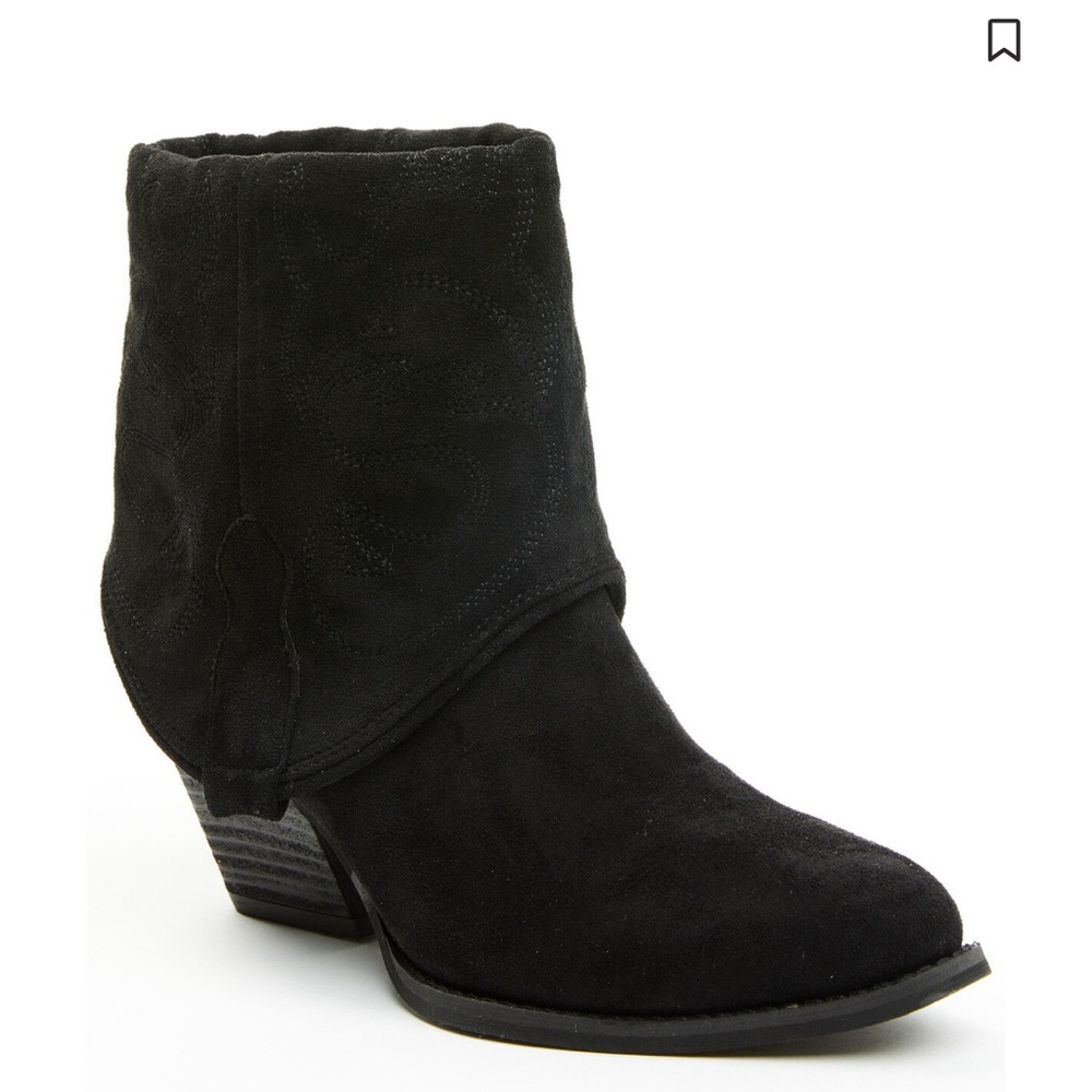 NWOT Very G Black Ankle Booties